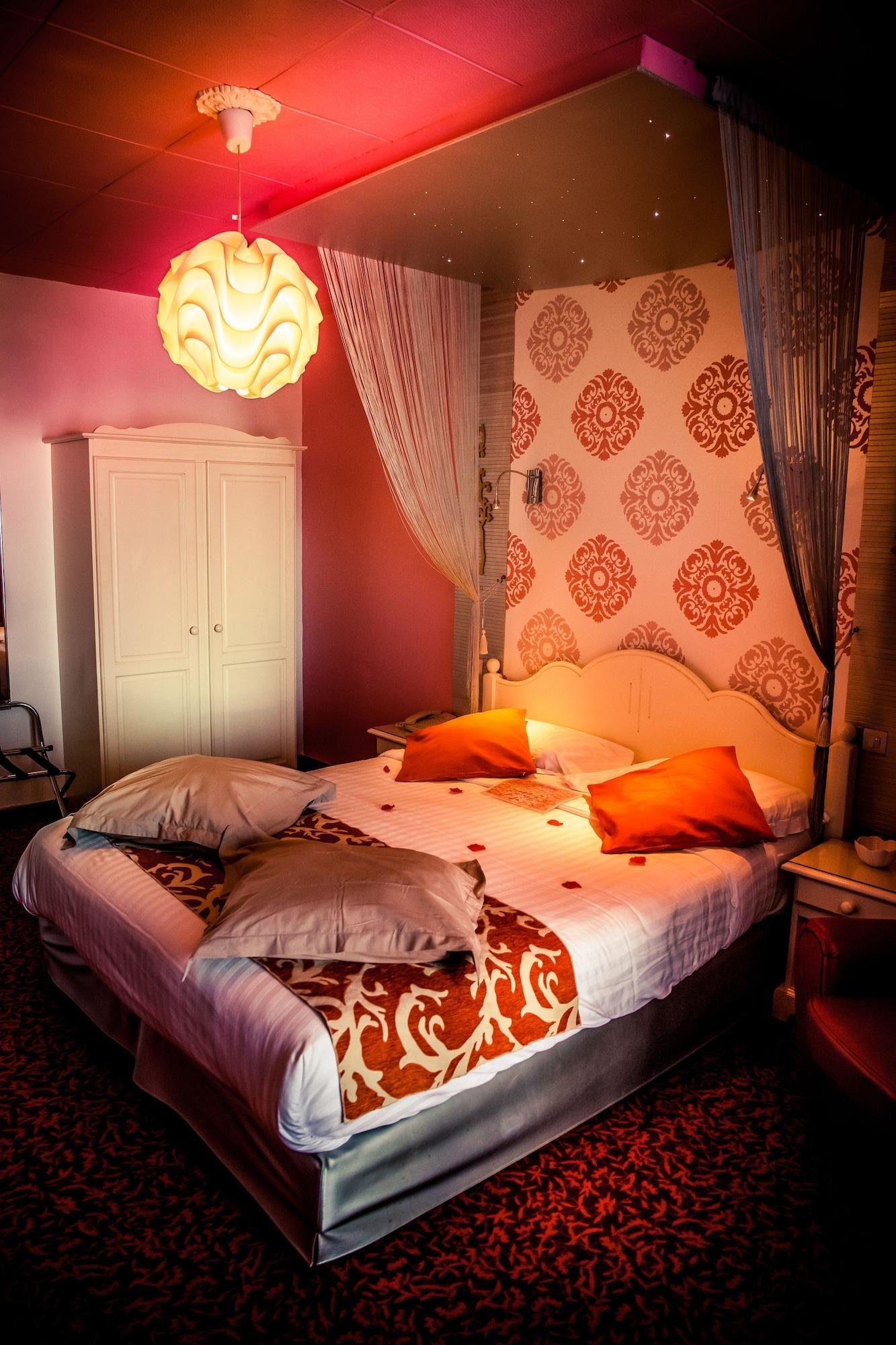 Logis - Hotel Arc En Ciel Et Spa Les Sables D'Olonne Eksteriør bilde