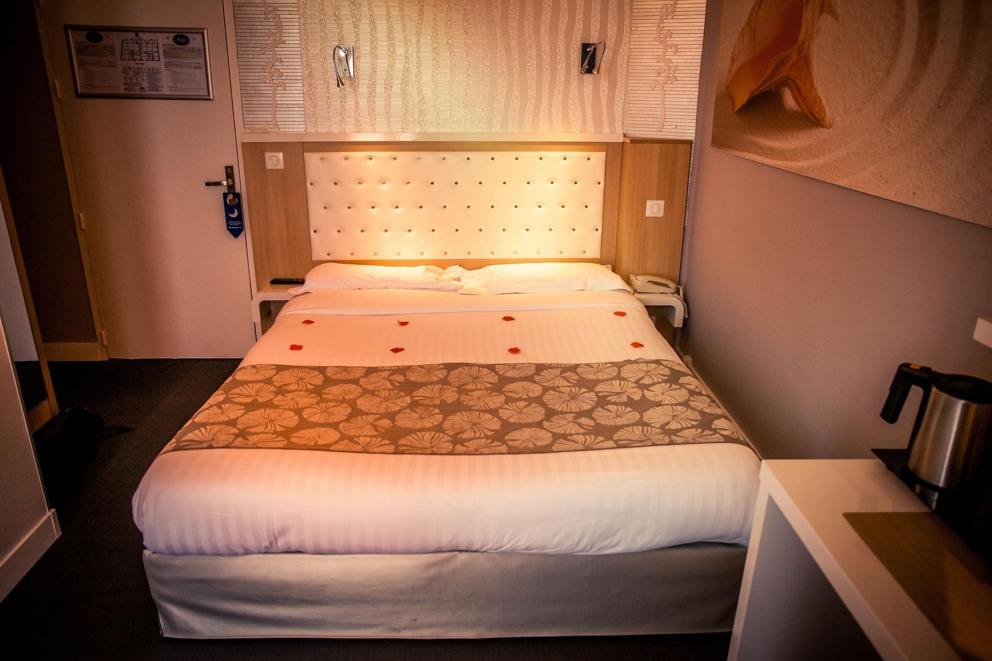 Logis - Hotel Arc En Ciel Et Spa Les Sables D'Olonne Eksteriør bilde