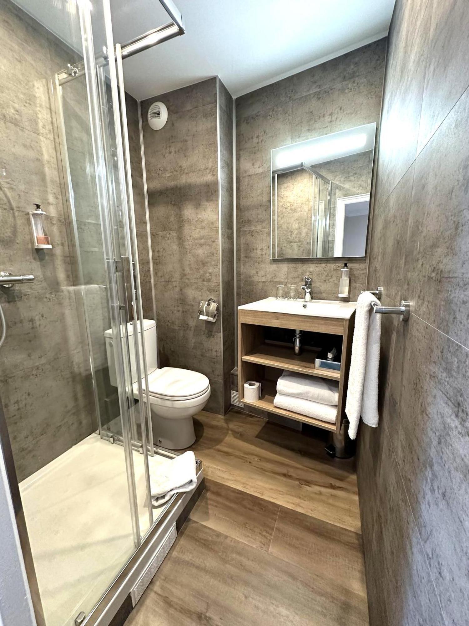 Logis - Hotel Arc En Ciel Et Spa Les Sables D'Olonne Rom bilde